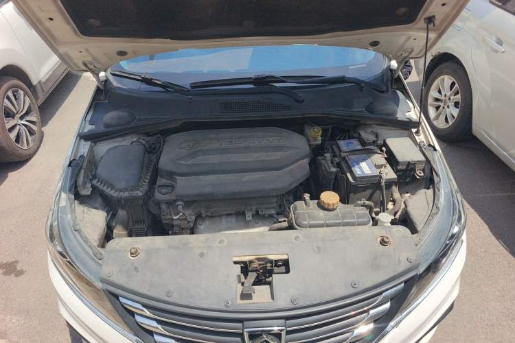Used Baojun 310 2017 1.5L Automatic Luxury Model Engine Bay