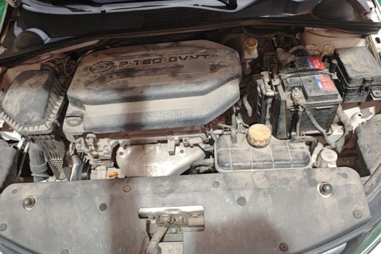 Used Baojun 310 2017 1.5L Automatic Luxury Model Engine Bay
