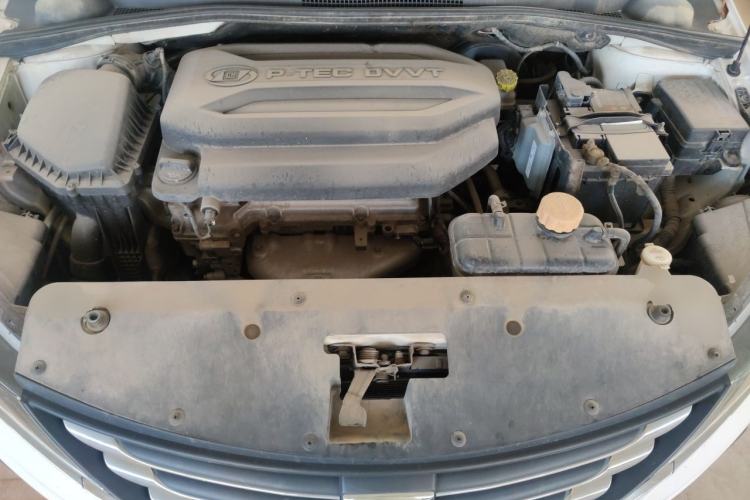 Used Baojun 310 2017 1.5L Manual Luxury Model Engine Bay