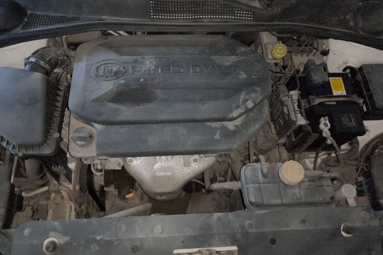 Used Baojun 310 2017 1.5L Automatic Luxury Model Engine Bay