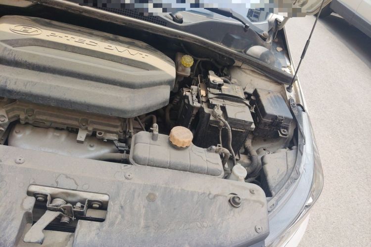 Used Baojun 310 2017 1.5L Automatic Luxury Model Engine Bay Left