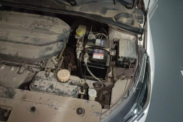 Used Baojun 310 2017 1.5L Manual Luxury Model Engine Bay Left
