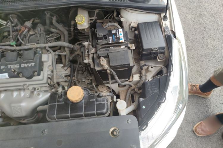 Used Baojun 310 2017 1.5L Automatic Fashion Model Engine Bay Left