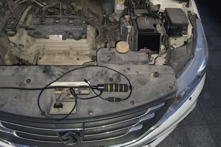 Used Baojun 310 2017 1.5L automatic comfort version Engine Bay Left