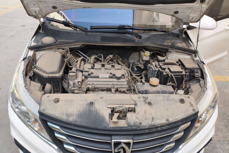 Used Baojun 310 2017 1.5L Automatic Fashion Model Engine Bay