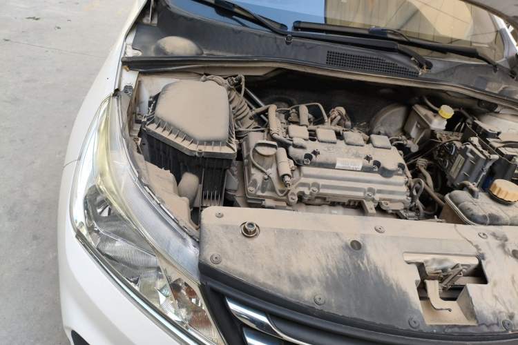 Used Baojun 310 2017 1.5L Automatic Fashion Model Engine Bay Right