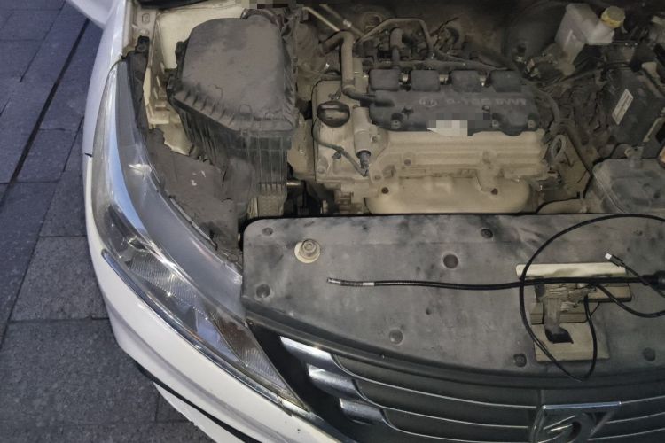 Used Baojun 310 2017 1.5L automatic comfort version Engine Bay Right