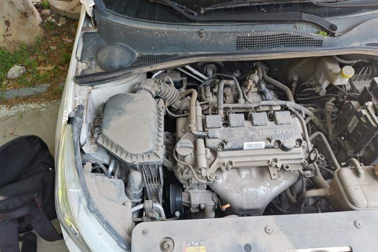 Used Baojun 310 2017 1.5L Automatic Fashion Model Engine Bay Right