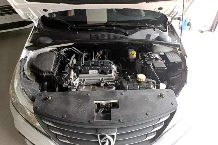 Used Baojun 310 2017 1.5L Manual Fashion Model Engine Bay