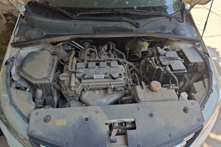 Used Baojun 310 2017 1.5L Automatic Fashion Model Engine Bay