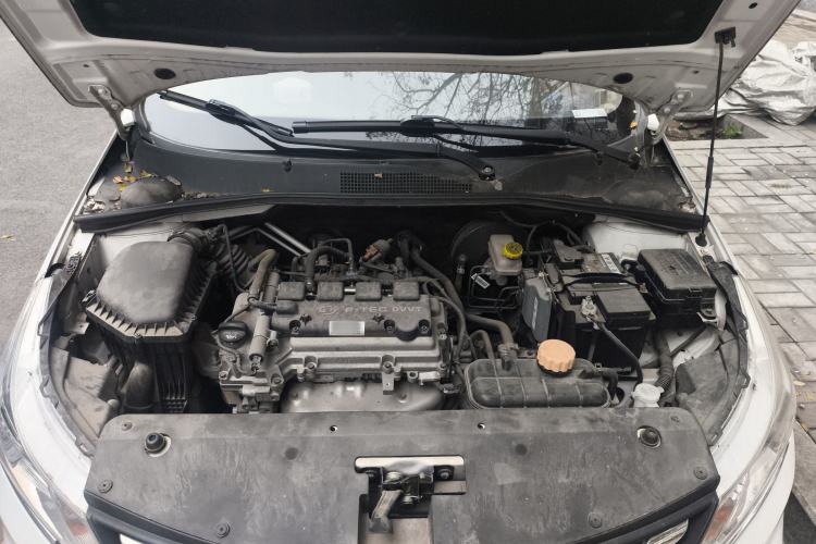 Used Baojun 310 2017 1.5L Manual Fashion Model Engine Bay