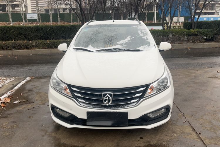Used Baojun 310 2017 1.5L Automatic Fashion Model Exterior 1