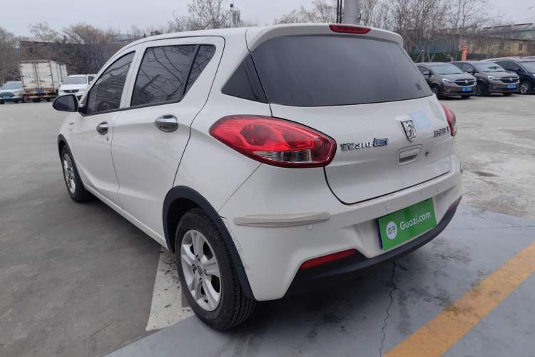 Used Baojun 310 2017 1.5L automatic comfort version Exterior 3
