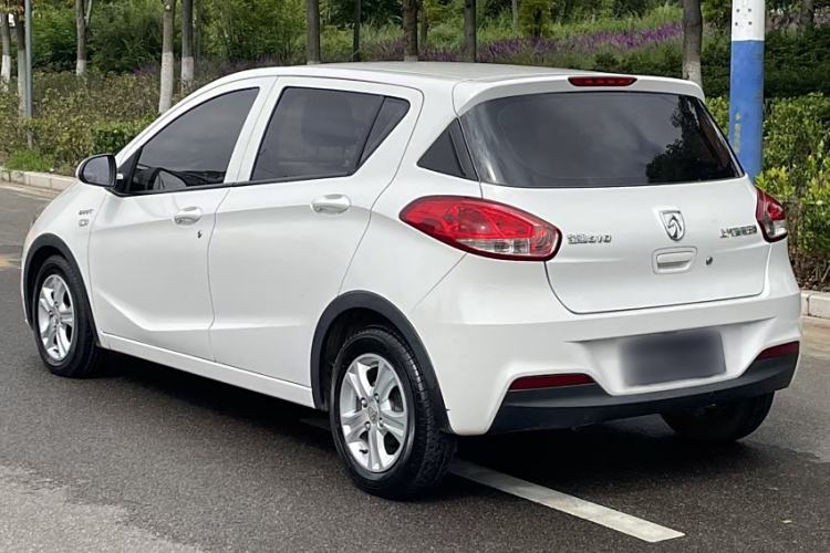 Used Baojun 310 2017 1.5L manual Comfort trim Exterior 3