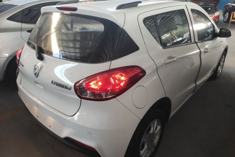 Used Baojun 310 2017 1.5L Manual Fashion Model Exterior 3