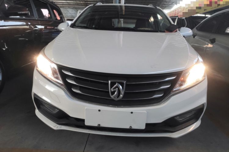 Used Baojun 310 2017 1.5L Manual Fashion Model Exterior 4