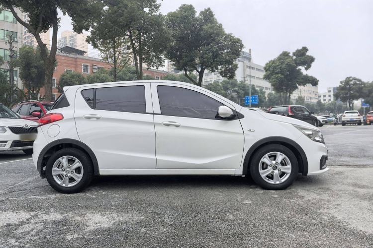 Used Baojun 310 2017 1.5L automatic comfort version Exterior 5
