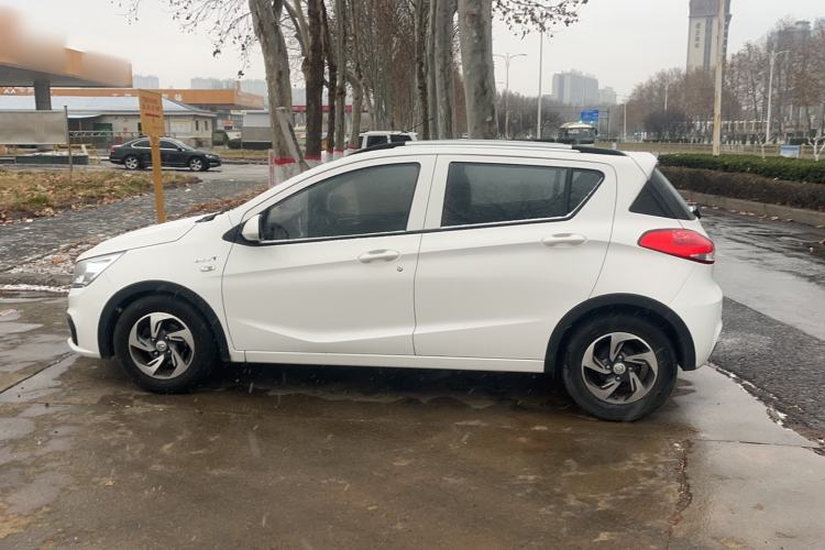 Used Baojun 310 2017 1.5L Automatic Fashion Model Exterior 5