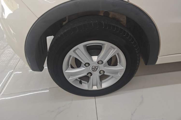 Used Baojun 310 2017 1.5L Manual Fashion Model Exterior 5