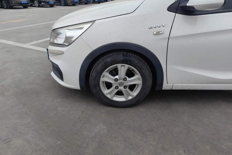 Used Baojun 310 2017 1.5L automatic comfort version Exterior 7