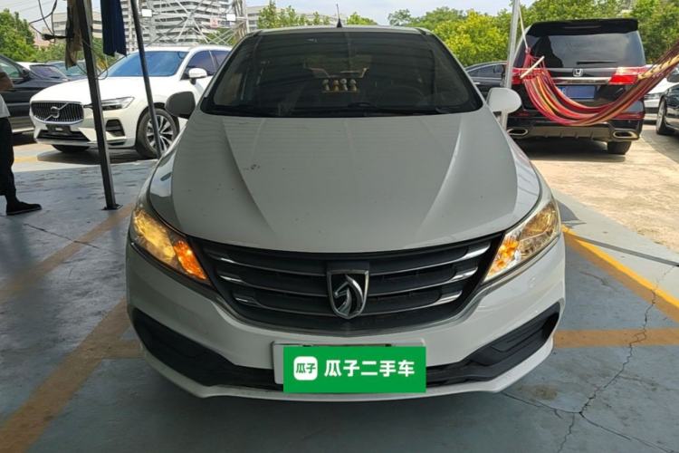 Used Baojun 310 2017 1.5L automatic comfort version Front
