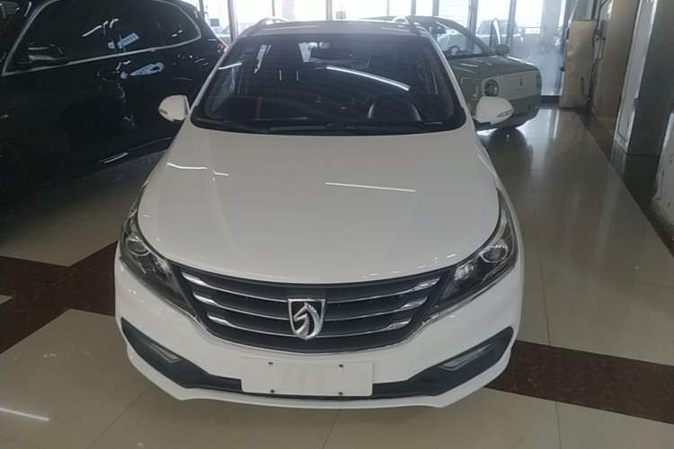 Used Baojun 310 2017 1.5L Automatic Luxury Model Front