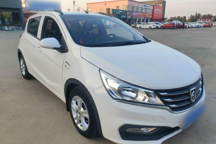 Used Baojun 310 2017 1.5L Manual Fashion Model Front Right 45 Deg