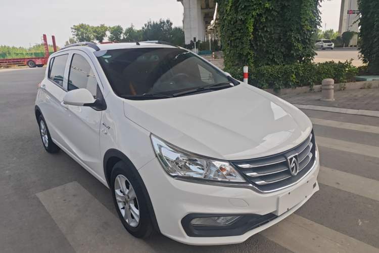 Used Baojun 310 2017 1.5L Automatic Fashion Model Front Right 45 Deg