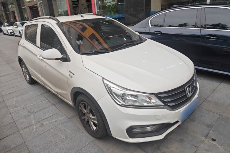 Used Baojun 310 2017 1.5L Manual Fashion Model Front Right 45 Deg