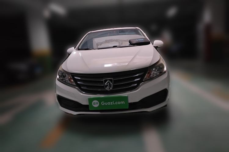 Used Baojun 310 2017 1.5L automatic comfort version Front