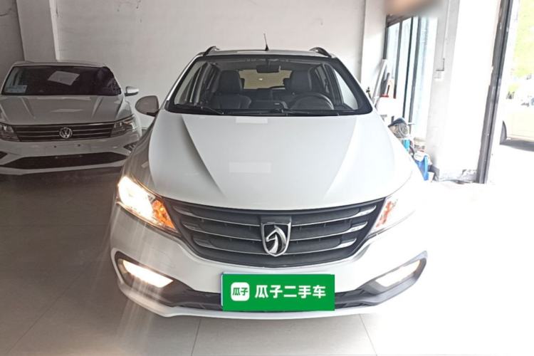 Used Baojun 310 2017 1.5L Manual Fashion Model Front