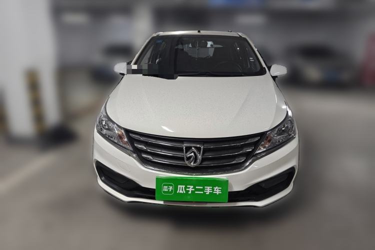 Used Baojun 310 2017 1.5L manual Comfort trim Front