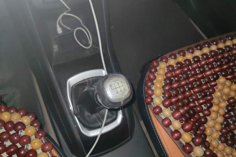 Used Baojun 310 2017 1.5L Manual Luxury Model Gear Lever