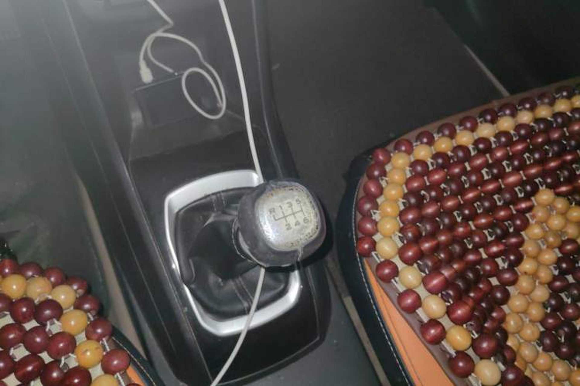 Used Baojun 310 2017 1.5L Manual Luxury Model Gear Lever