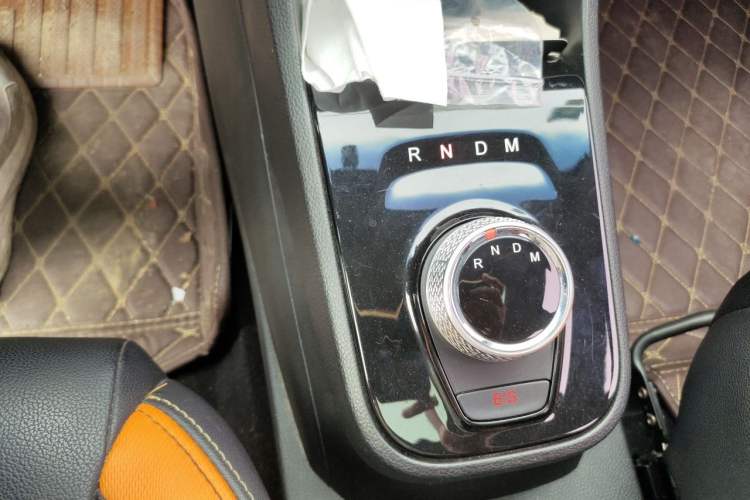 Used Baojun 310 2017 1.5L Automatic Luxury Model Gear Lever