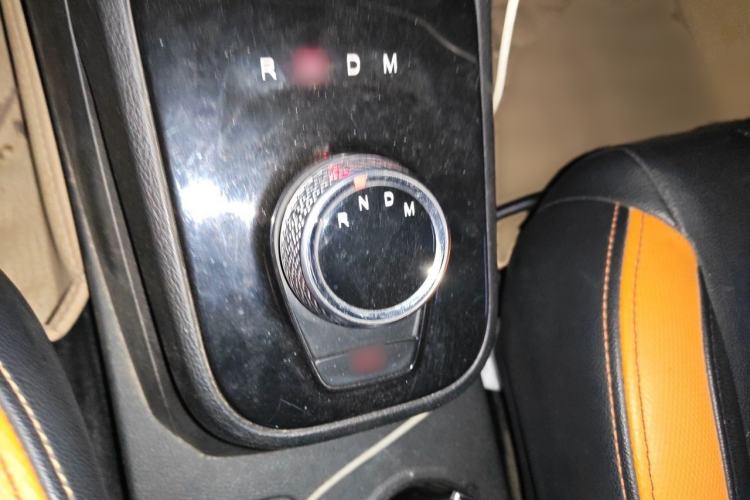 Used Baojun 310 2017 1.5L Automatic Luxury Model Gear Lever