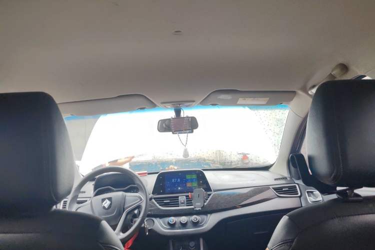 Used Baojun 310 2017 1.5L Automatic Fashion Model Headliner