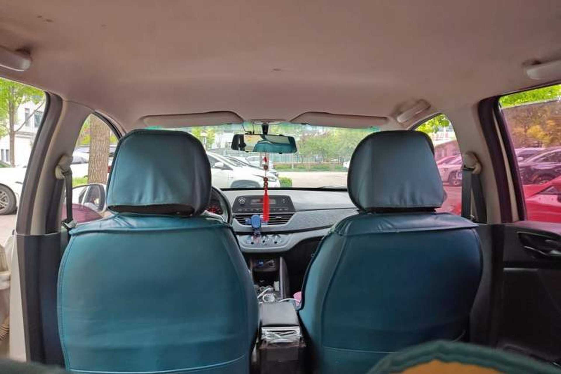 Used Baojun 310 2017 1.5L automatic comfort version Headliner