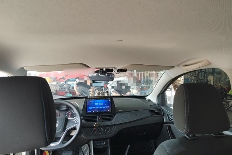Used Baojun 310 2017 1.5L automatic comfort version Headliner