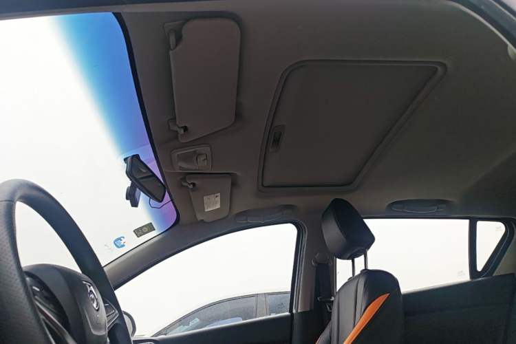 Used Baojun 310 2017 1.5L Automatic Luxury Model Headliner