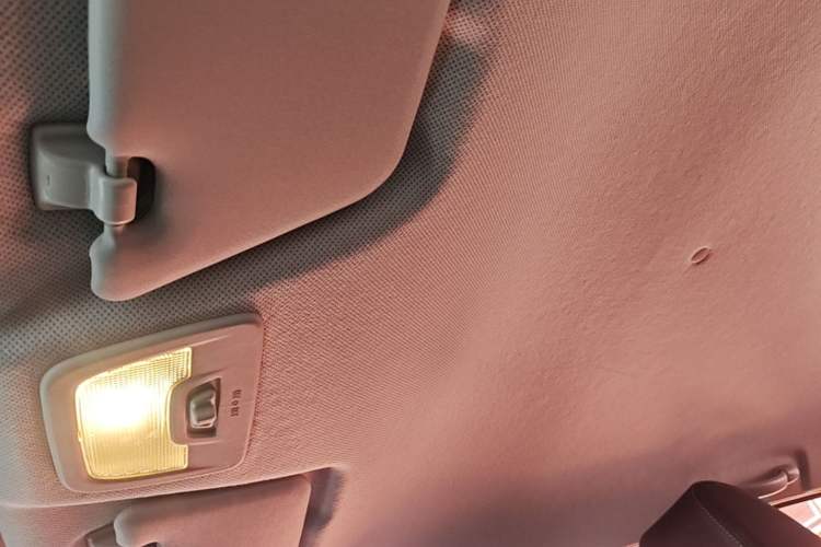 Used Baojun 310 2017 1.5L Automatic Fashion Model Headliner