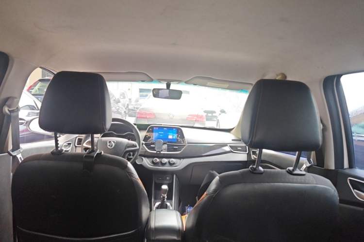 Used Baojun 310 2017 1.5L Manual Fashion Model Headliner