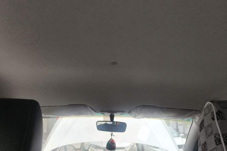 Used Baojun 310 2017 1.5L Manual Fashion Model Headliner