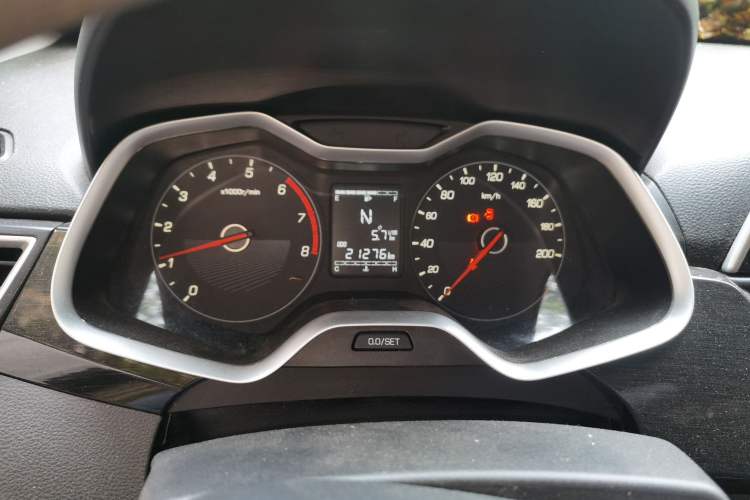 Used Baojun 310 2017 1.5L Automatic Fashion Model Instrument Cluster