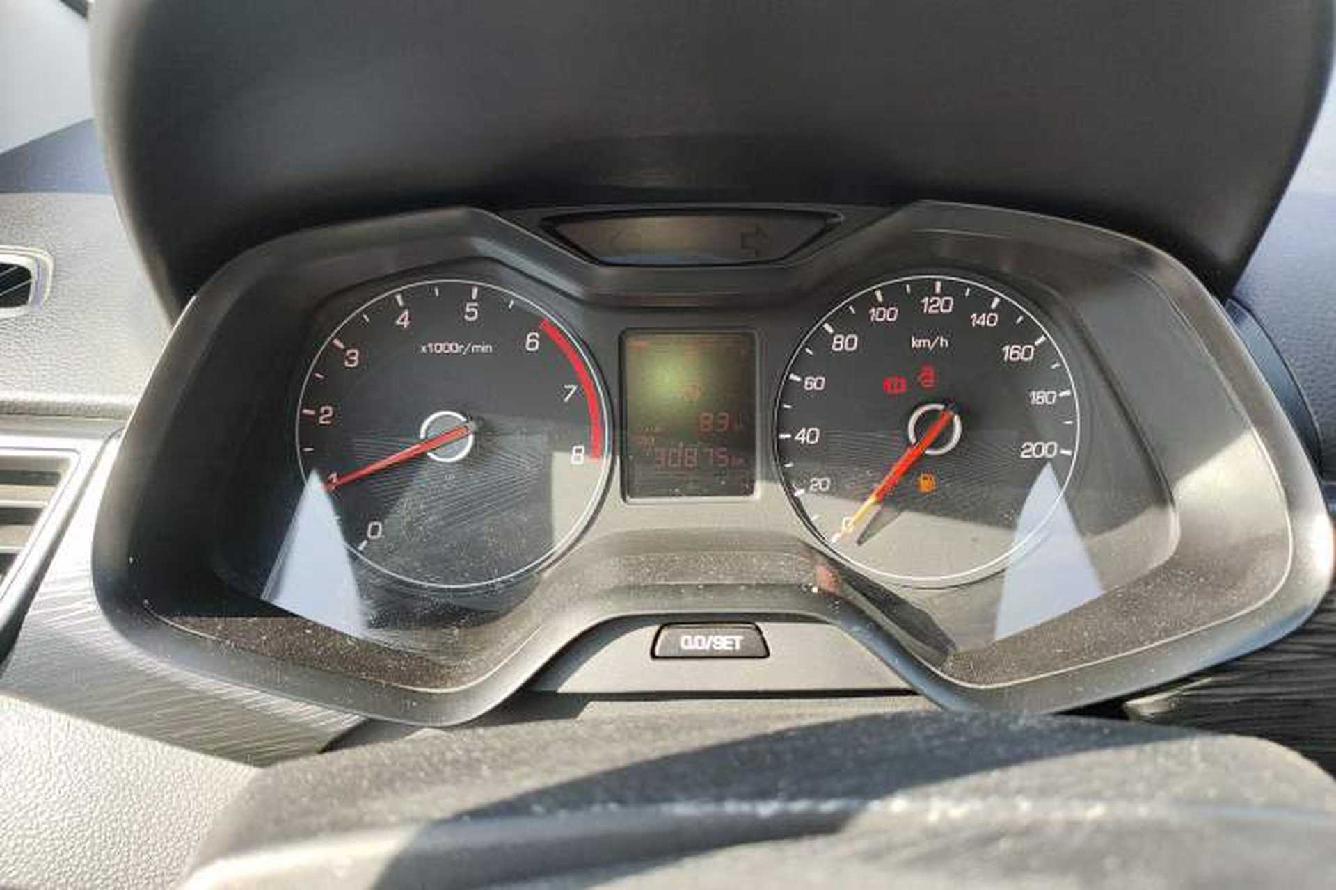 Used Baojun 310 2017 1.5L automatic comfort version Instrument Cluster