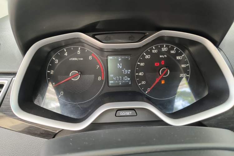 Used Baojun 310 2017 1.5L Automatic Fashion Model Instrument Cluster