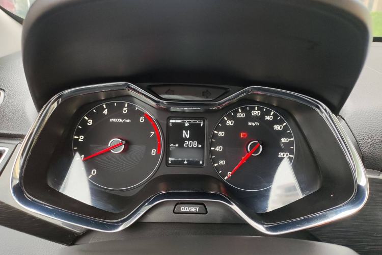 Used Baojun 310 2017 1.5L Automatic Luxury Model Instrument Cluster