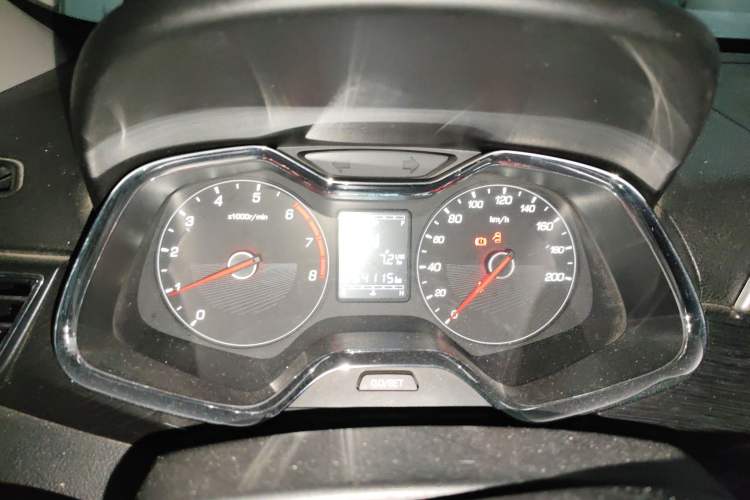Used Baojun 310 2017 1.5L Automatic Luxury Model Instrument Cluster