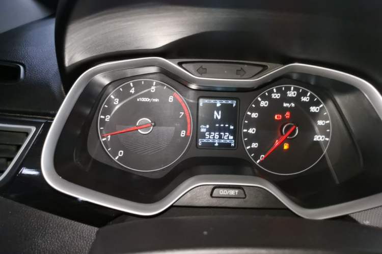 Used Baojun 310 2017 1.5L Automatic Fashion Model Instrument Cluster