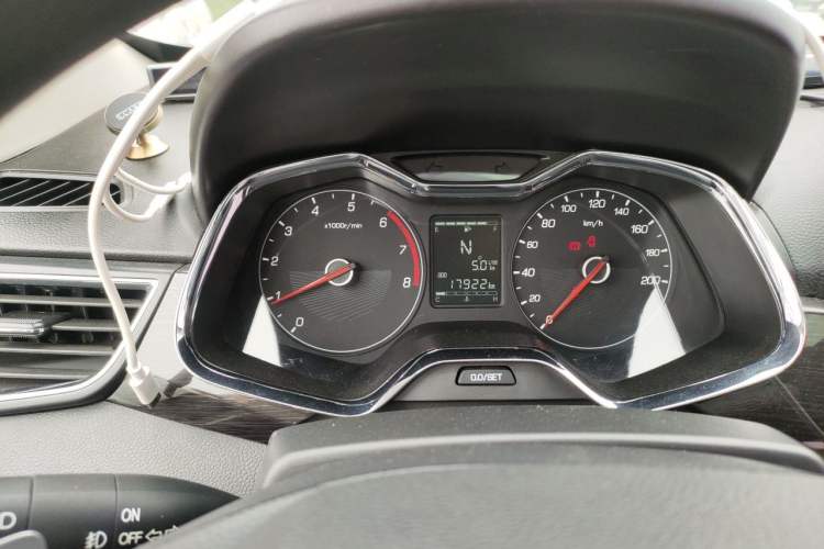 Used Baojun 310 2017 1.5L Automatic Luxury Model Instrument Cluster